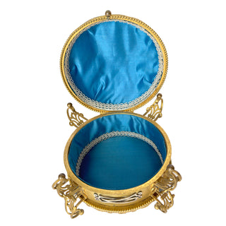 Exquisite 19th-Century French Opaline Glass Casket with Gilt Bronze Mounts Napoleon III Era | Circa 1850–1870
