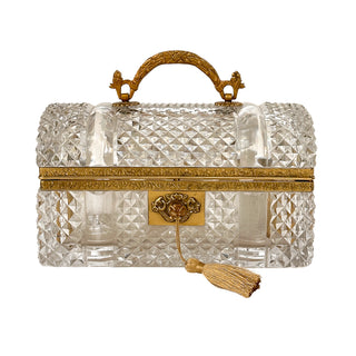 Large French Diamond Cut Crystal Perfume Casket with Six Bottles, Attributed to Baccarat Belle Époque, Circa 1885 to 1900